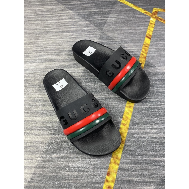 G*u*i slippers